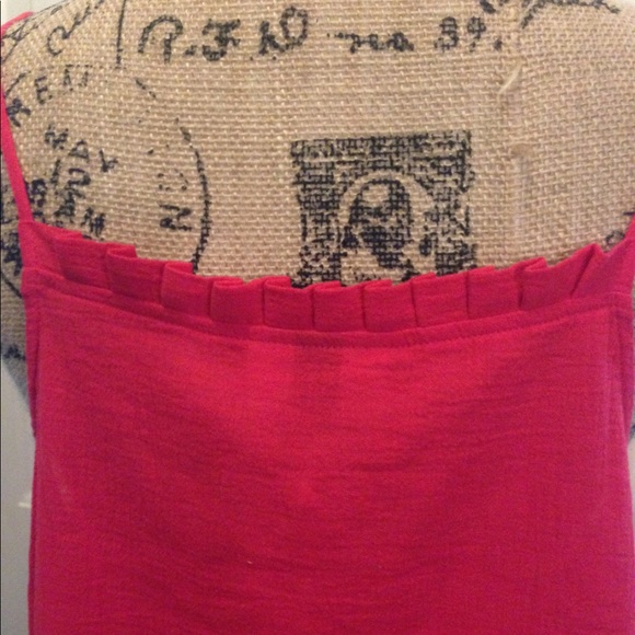 🔴 Final Price $8 Super Cute Red Tank Top🔴 - Picture 4 of 5